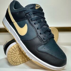 Nike Dunk Low Black Sesame DV0831-005 Men 6.5 Women 8 Preowned Like New No Box